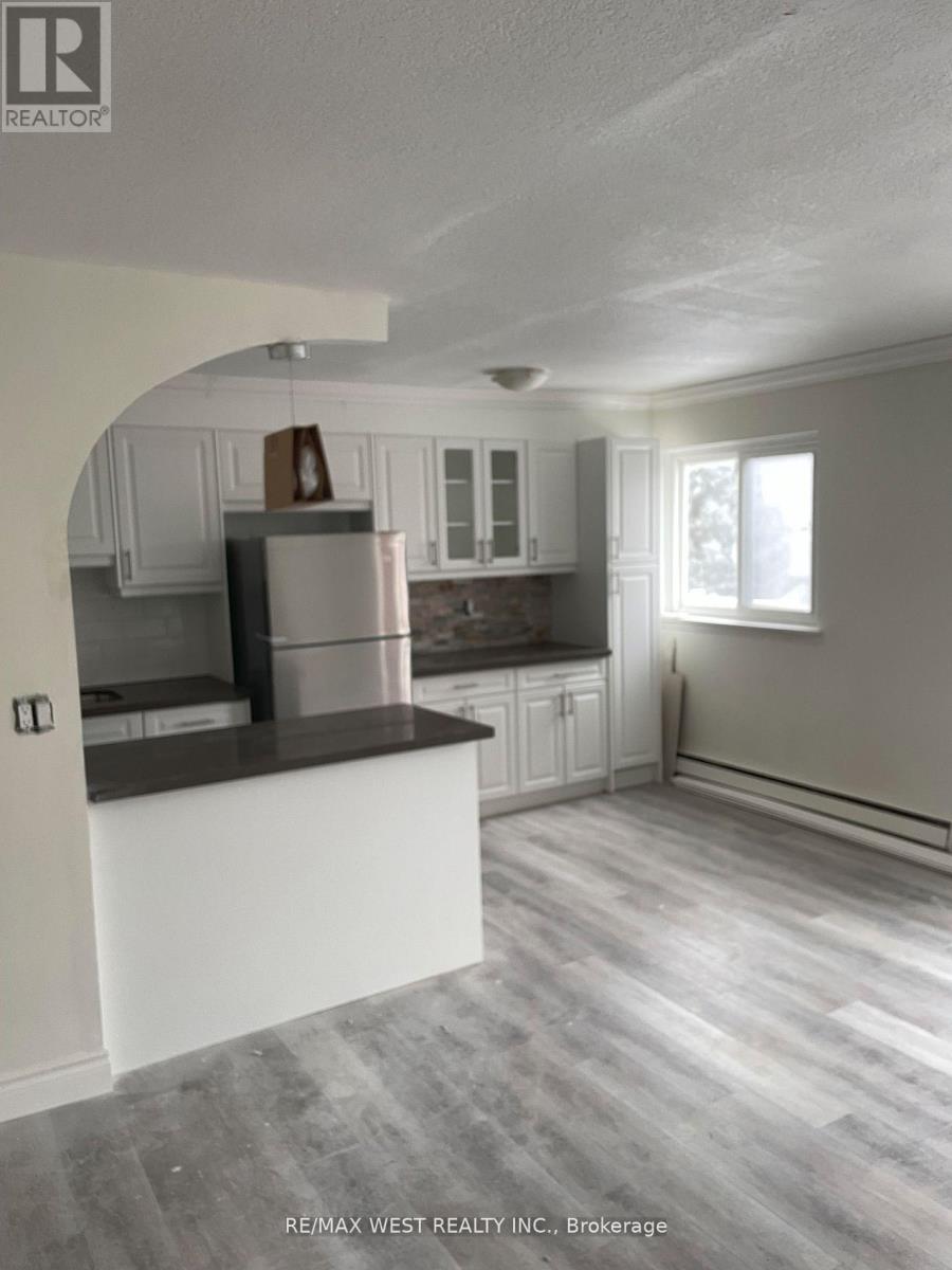 306 - 2365 Marine Drive, Oakville, Ontario  L6L 1C5 - Photo 4 - W12740202