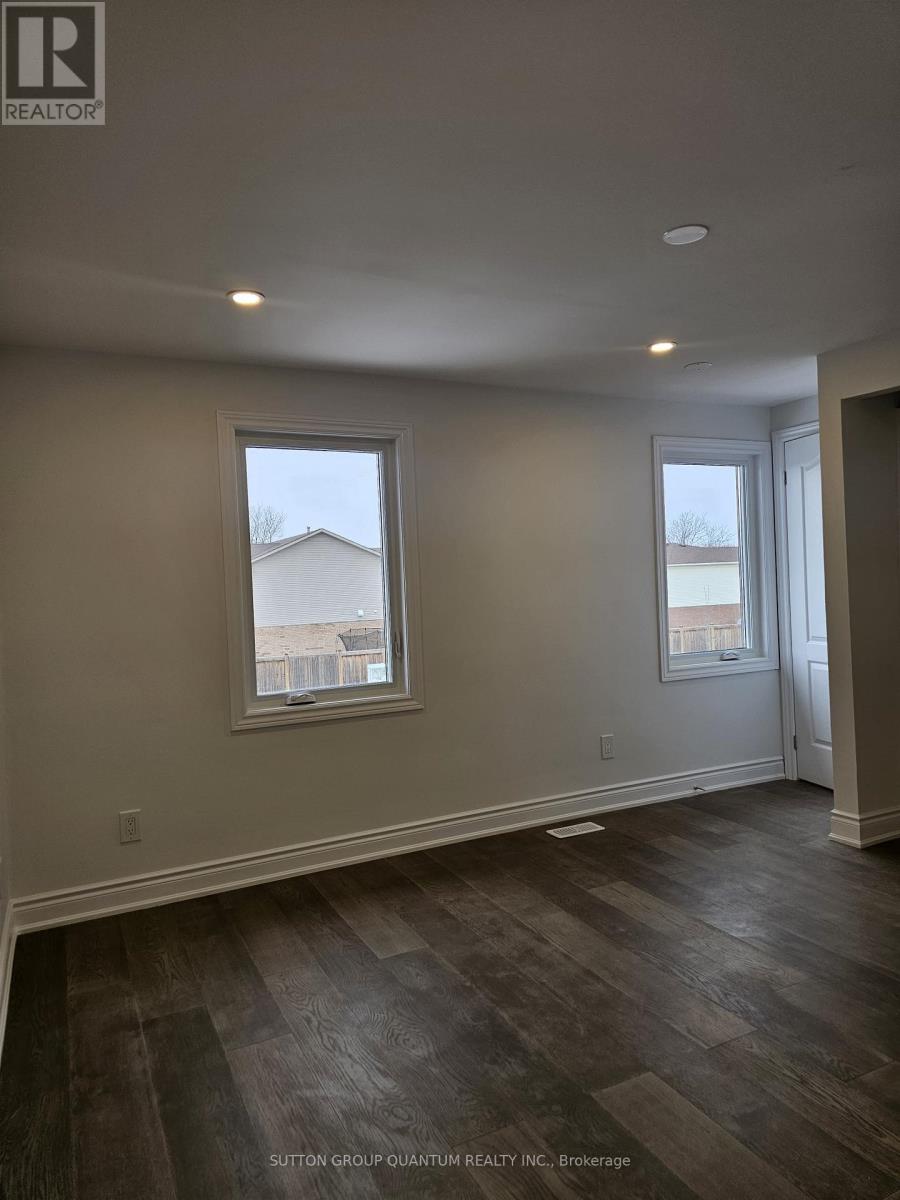 2084 Hunt Crescent, Burlington, Ontario  L7M 2N9 - Photo 11 - W12740220