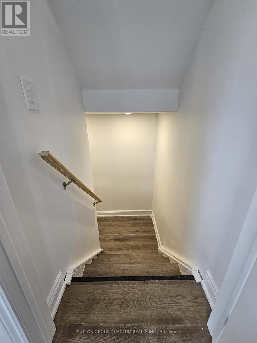 2084 Hunt Crescent, Burlington, Ontario  L7M 2N9 - Photo 16 - W12740220