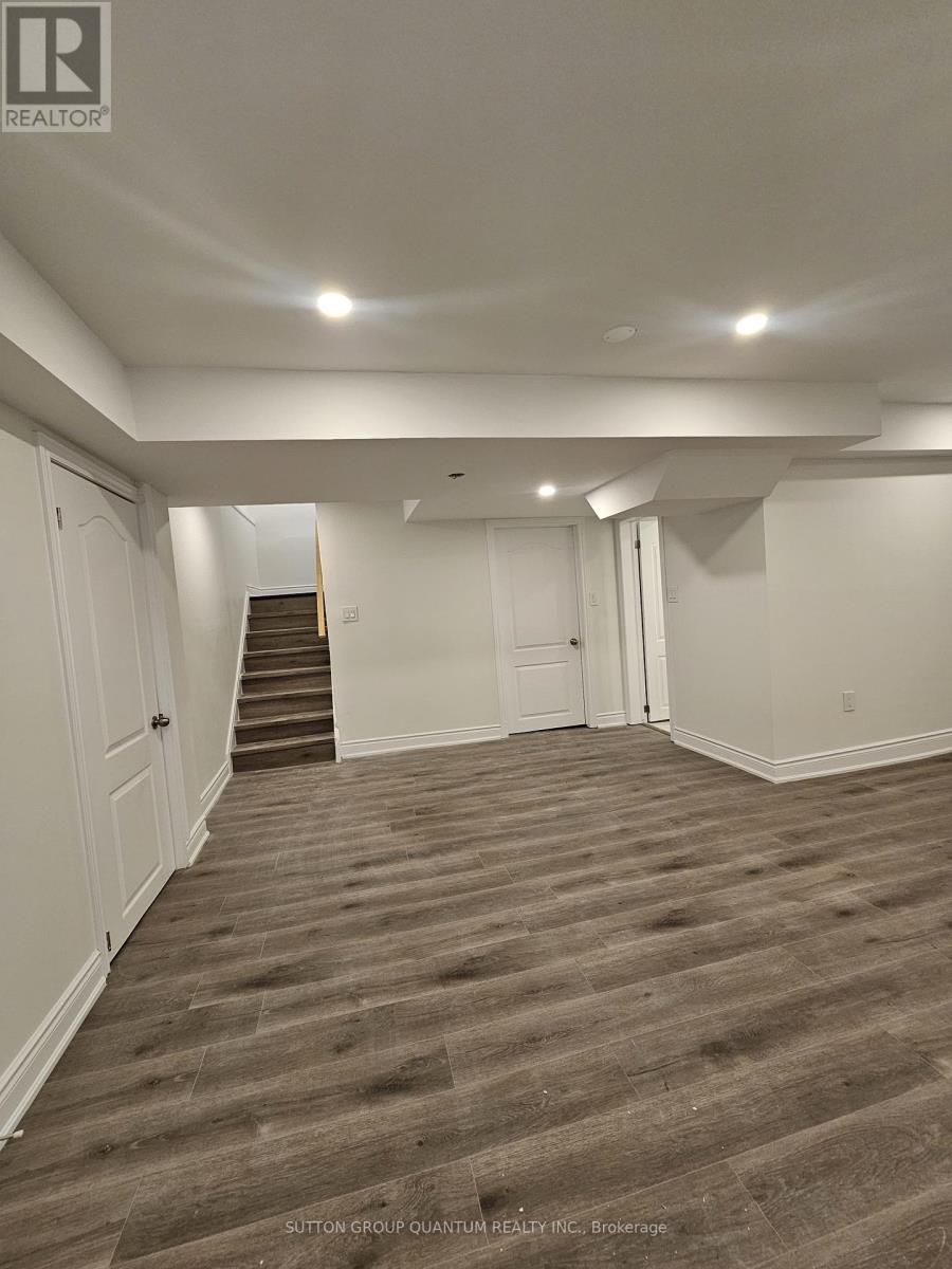 2084 Hunt Crescent, Burlington, Ontario  L7M 2N9 - Photo 22 - W12740220