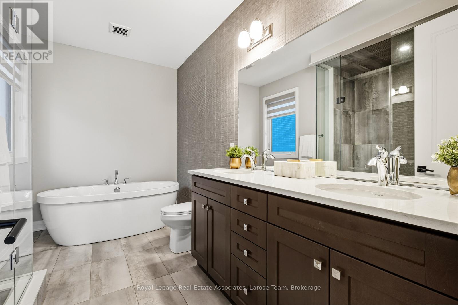 1464 Varelas Passage, Oakville, Ontario  L6H 3S3 - Photo 28 - W12740232