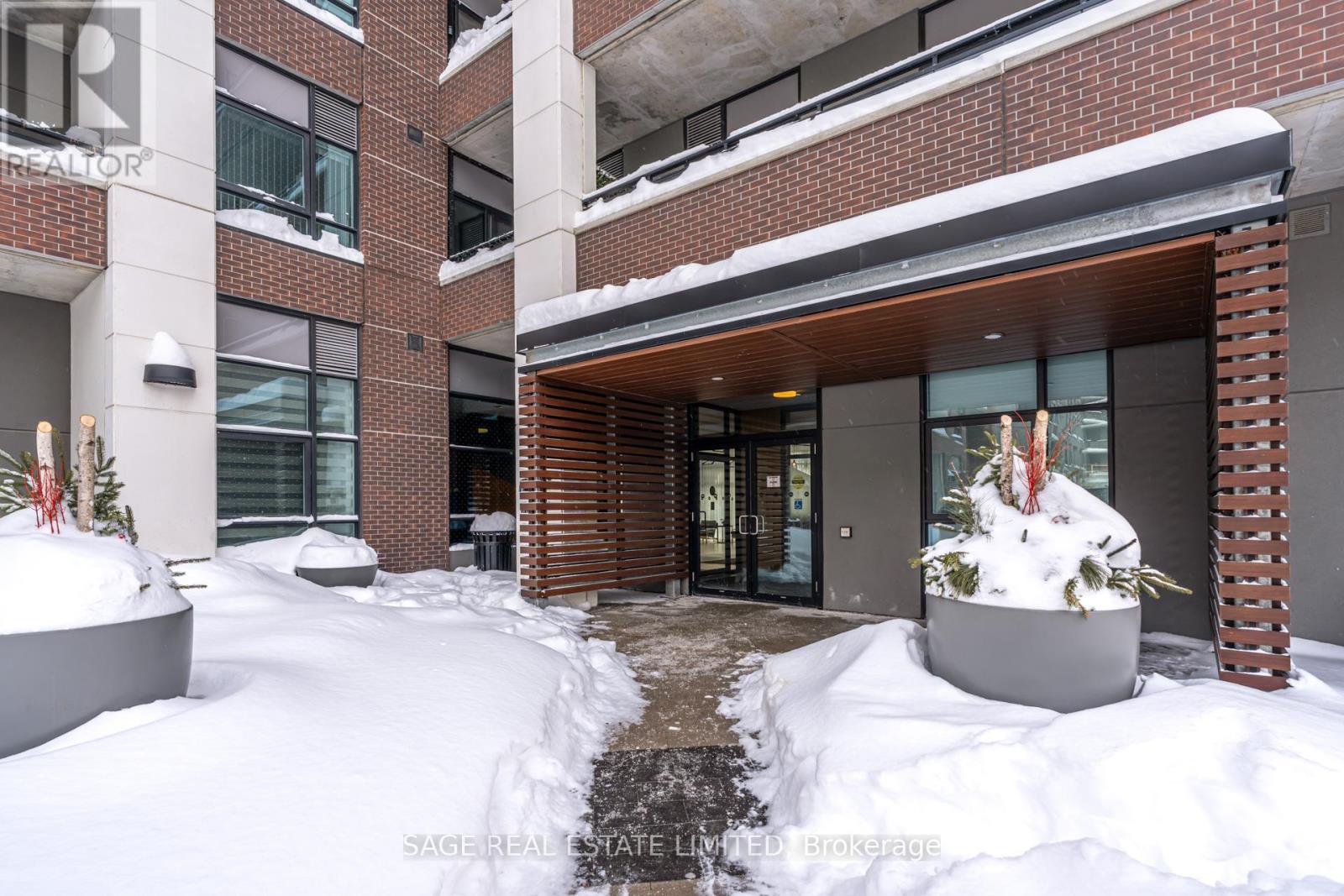 215 - 1 Neighbourhood Lane, Toronto, Ontario  M8Y 1T7 - Photo 2 - W12740256