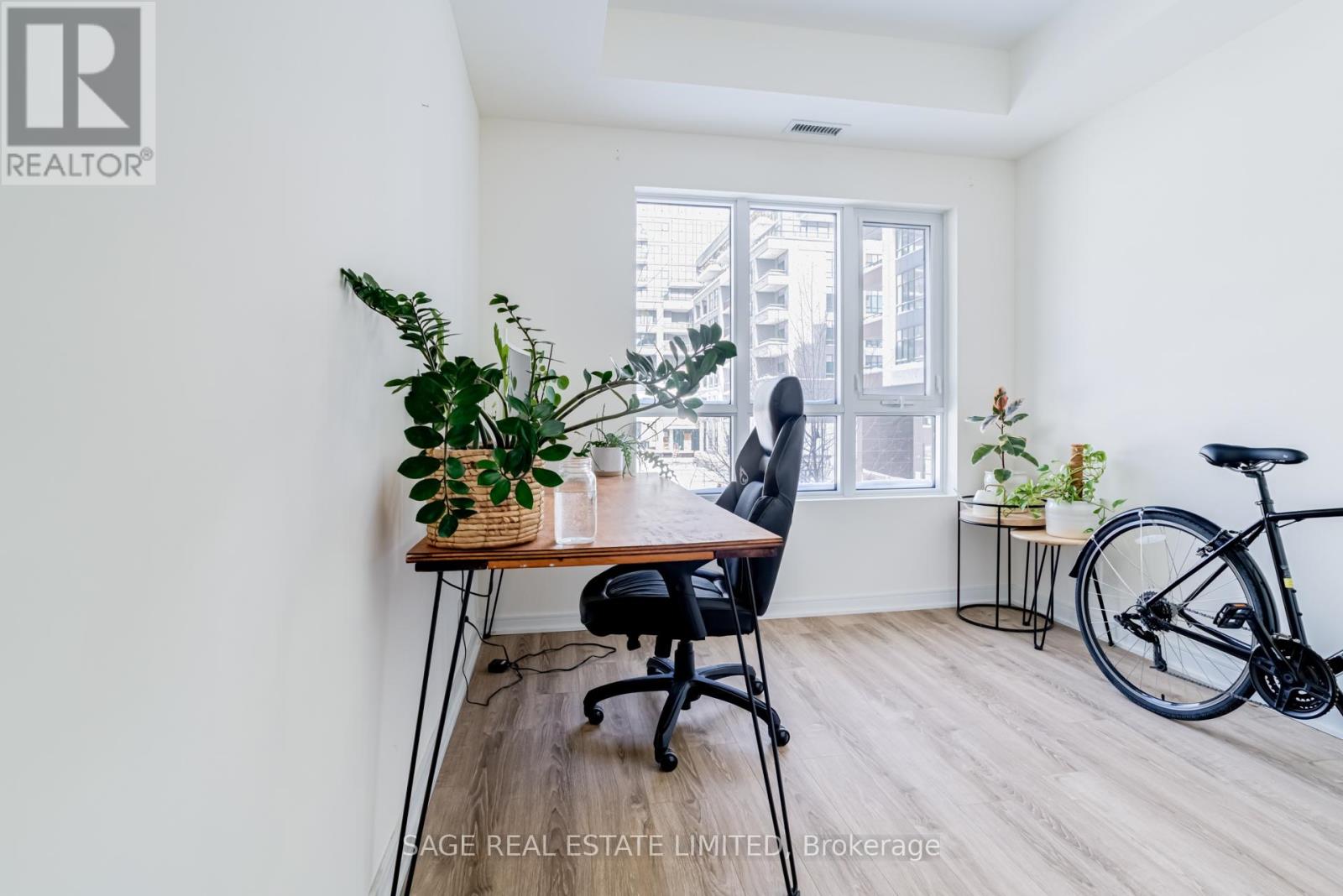 215 - 1 Neighbourhood Lane, Toronto, Ontario  M8Y 1T7 - Photo 24 - W12740256