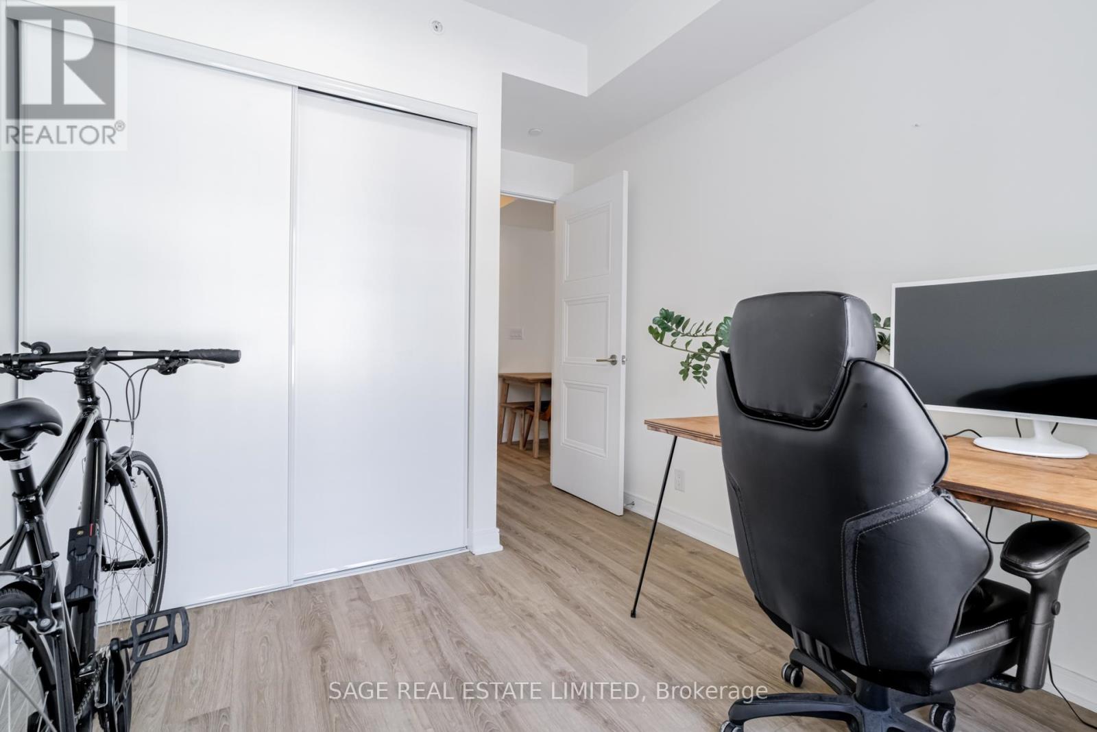 215 - 1 Neighbourhood Lane, Toronto, Ontario  M8Y 1T7 - Photo 25 - W12740256