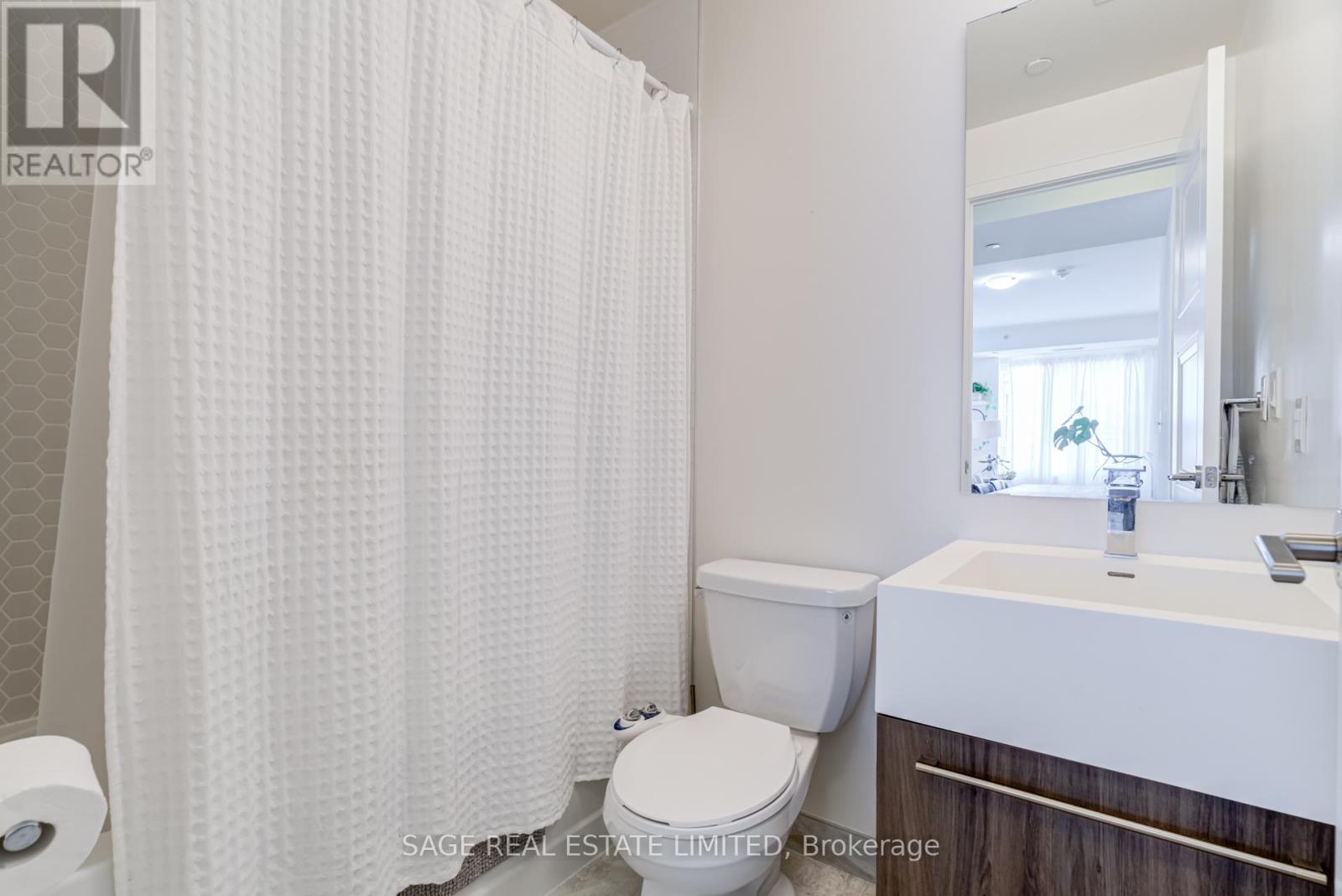 215 - 1 Neighbourhood Lane, Toronto, Ontario  M8Y 1T7 - Photo 27 - W12740256