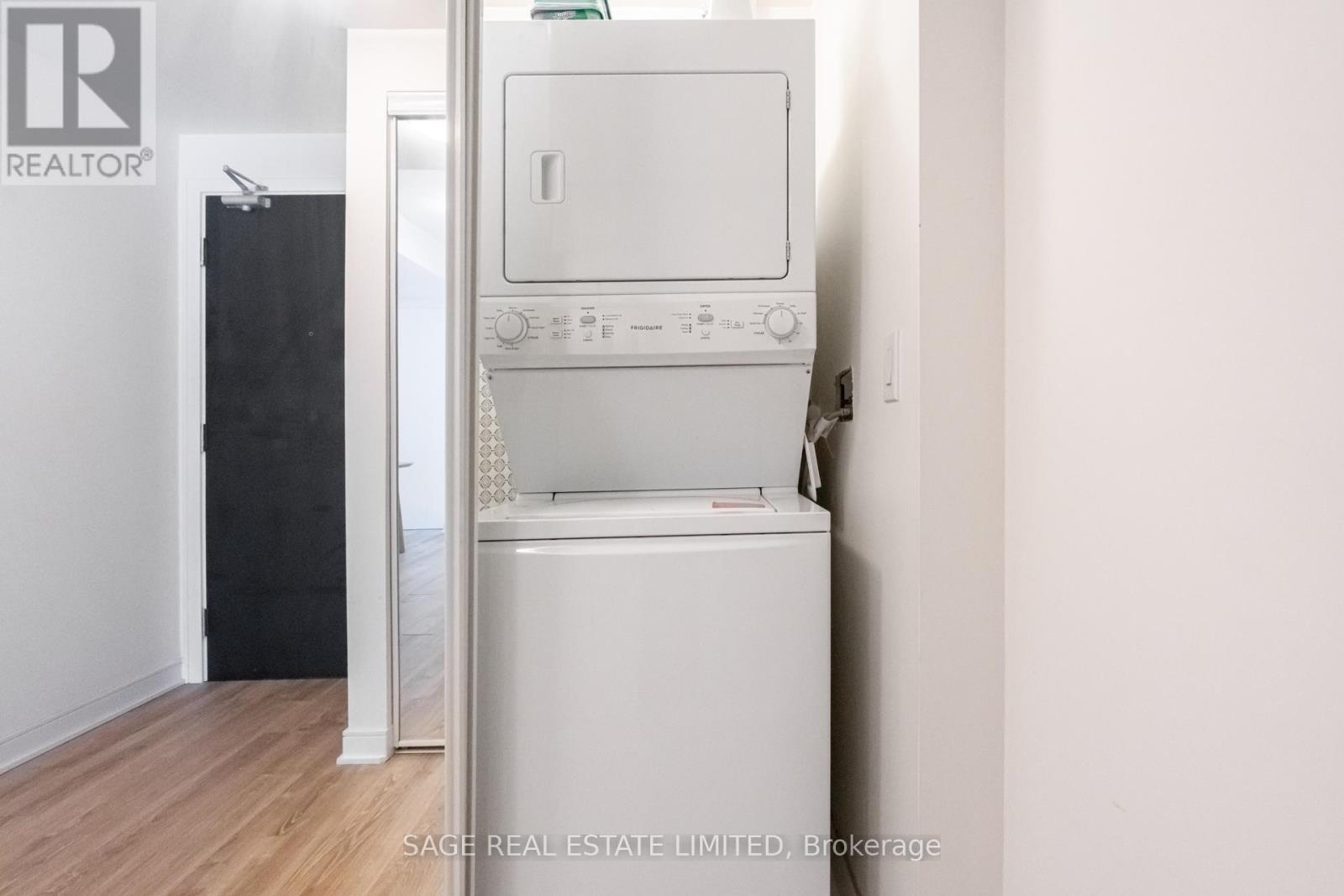 215 - 1 Neighbourhood Lane, Toronto, Ontario  M8Y 1T7 - Photo 33 - W12740256