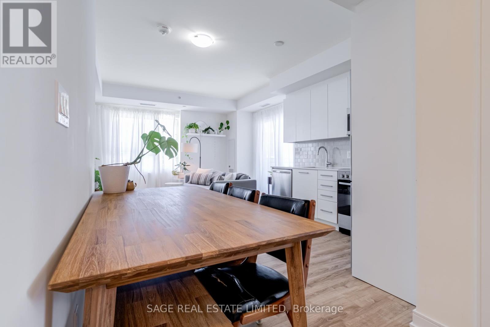 215 - 1 Neighbourhood Lane, Toronto, Ontario  M8Y 1T7 - Photo 9 - W12740256