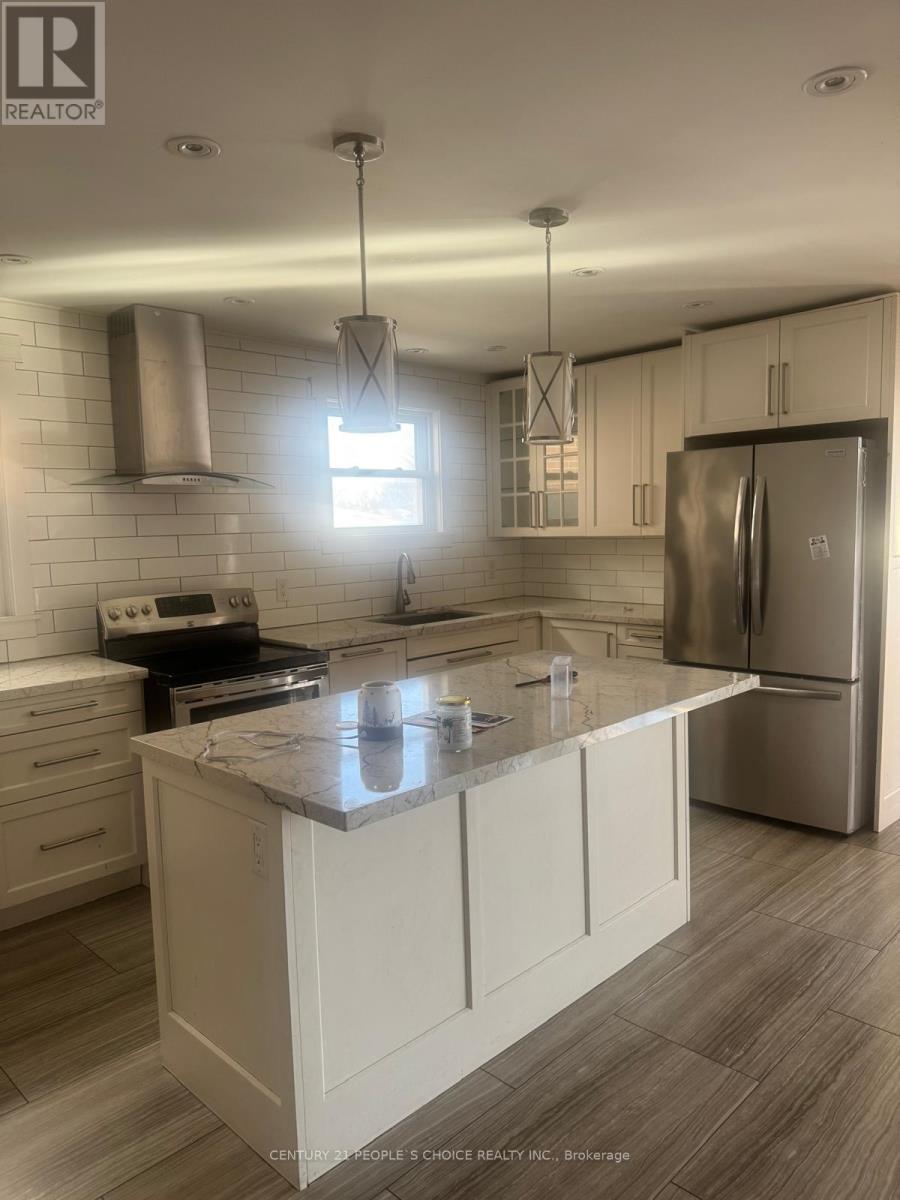 14 Albermarle Court, Brampton, Ontario  L6Z 1R4 - Photo 5 - W12740264