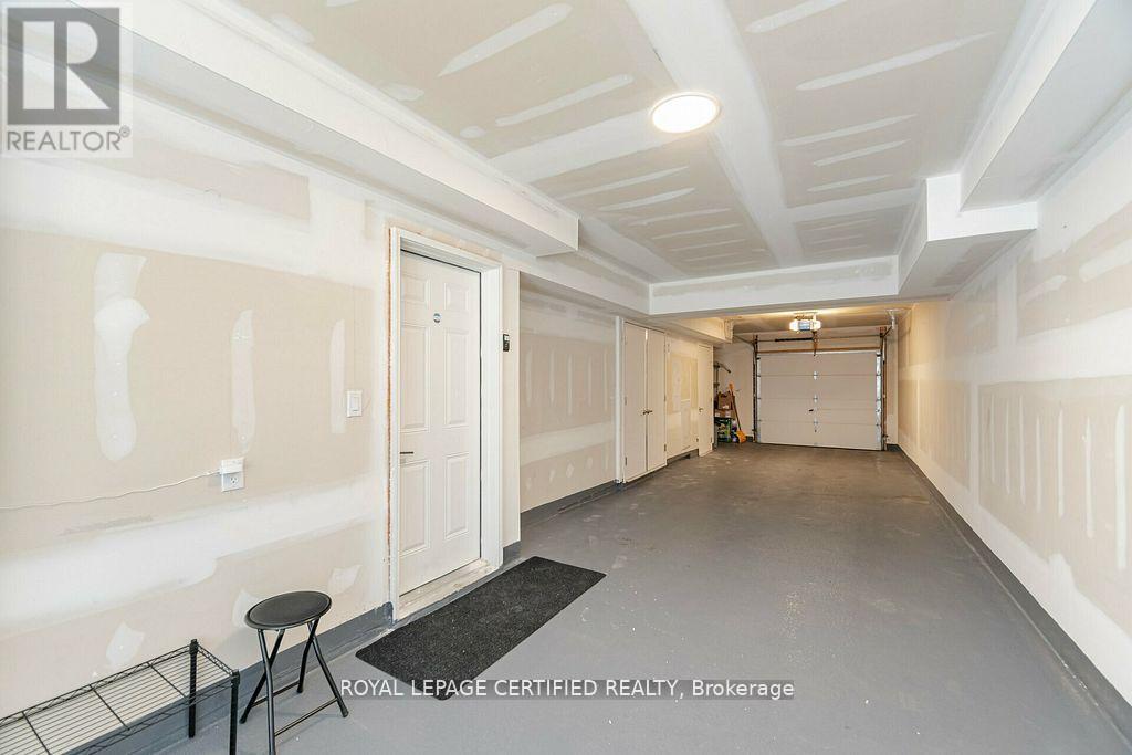 31 - 1095 Cooke Boulevard, Burlington, Ontario  L7T 0C4 - Photo 38 - W12740268