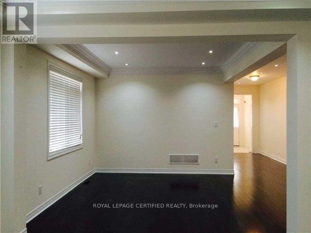 8 Stonecrop Road, Brampton, Ontario  L6Y 2Z3 - Photo 2 - W12740272