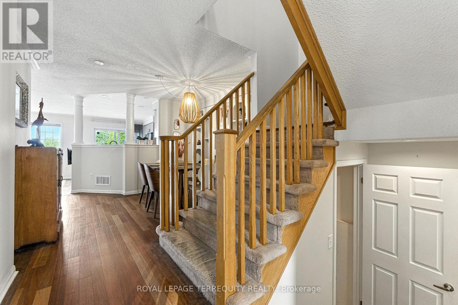 1117 Riddell Crescent, Milton, Ontario  L9T 6Y2 - Photo 5 - W12740286