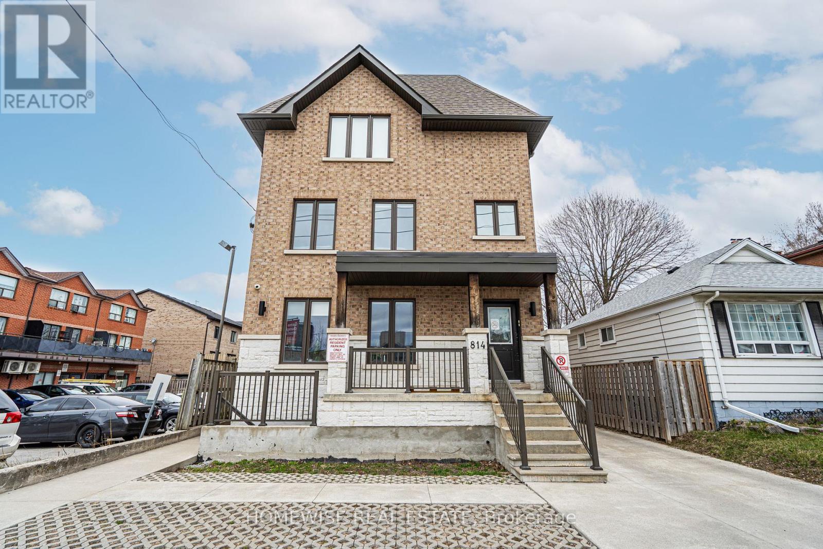 B02 - 814 Glencairn Avenue, Toronto, Ontario  M6B 2A3 - Photo 2 - W12740334
