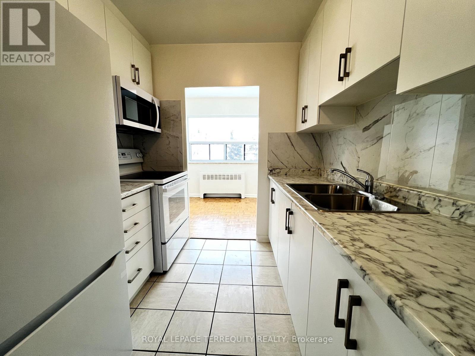 7 - 39 Leduc Drive, Toronto, Ontario  M9W 2A8 - Photo 7 - W12740366