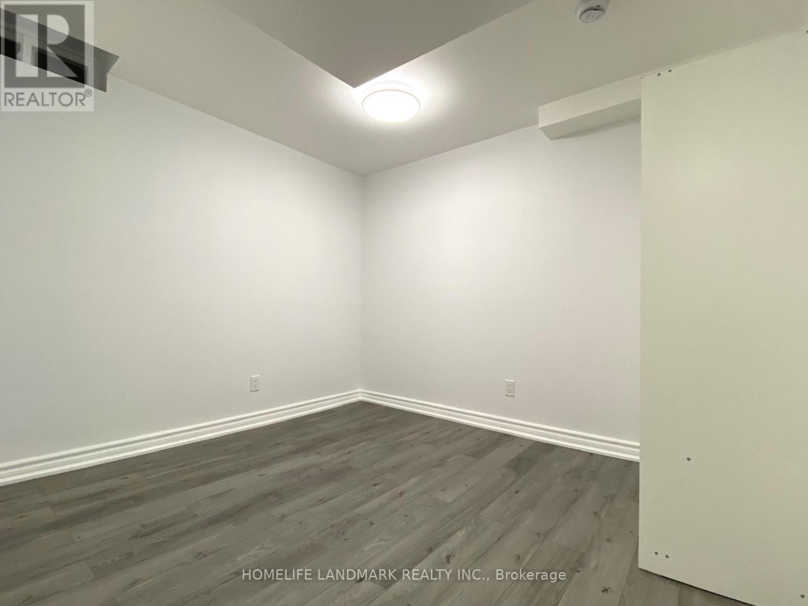 Lower - 5492 Haddon Hall Road, Mississauga, Ontario  L5M 5G6 - Photo 11 - W12740374