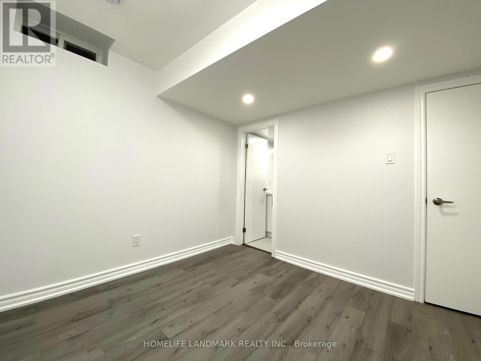 Lower - 5492 Haddon Hall Road, Mississauga, Ontario  L5M 5G6 - Photo 14 - W12740374