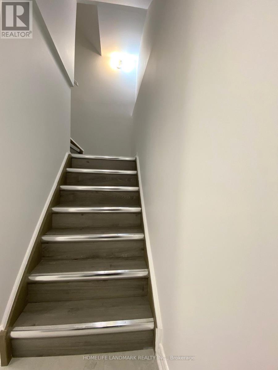 Lower - 5492 Haddon Hall Road, Mississauga, Ontario  L5M 5G6 - Photo 18 - W12740374