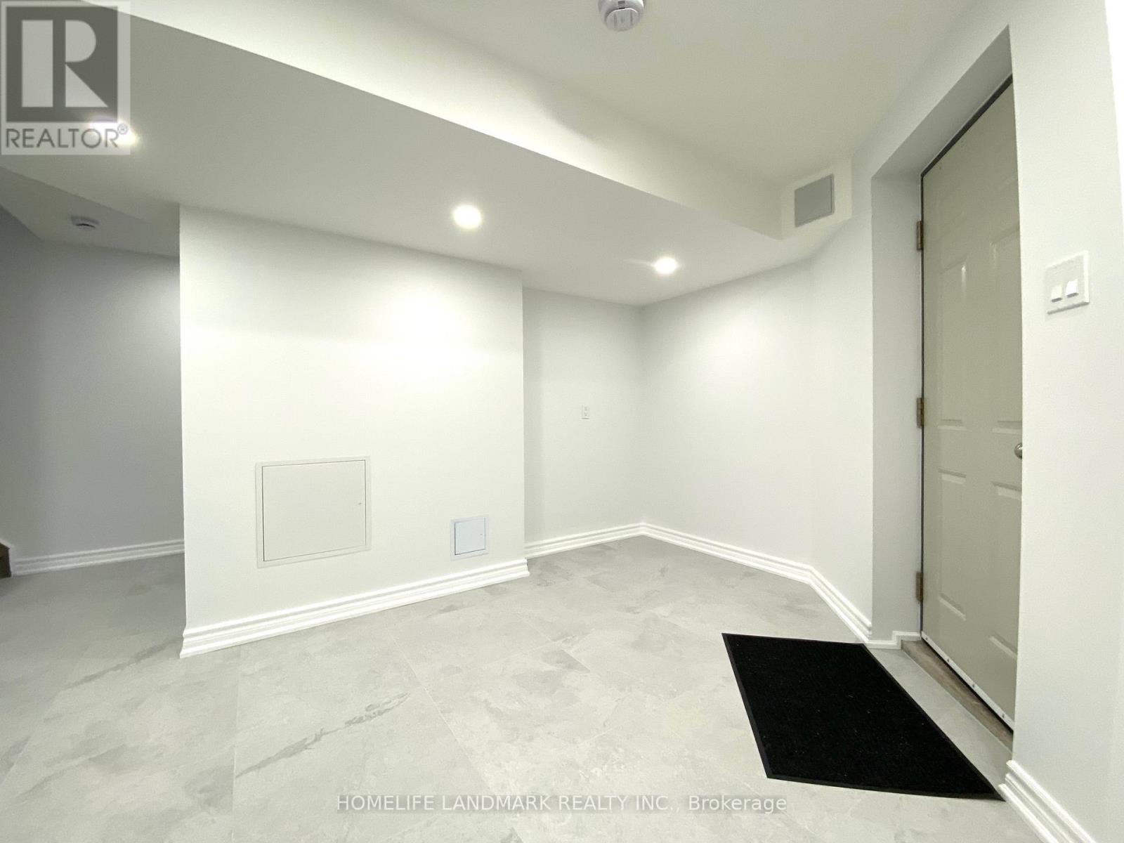 Lower - 5492 Haddon Hall Road, Mississauga, Ontario  L5M 5G6 - Photo 3 - W12740374