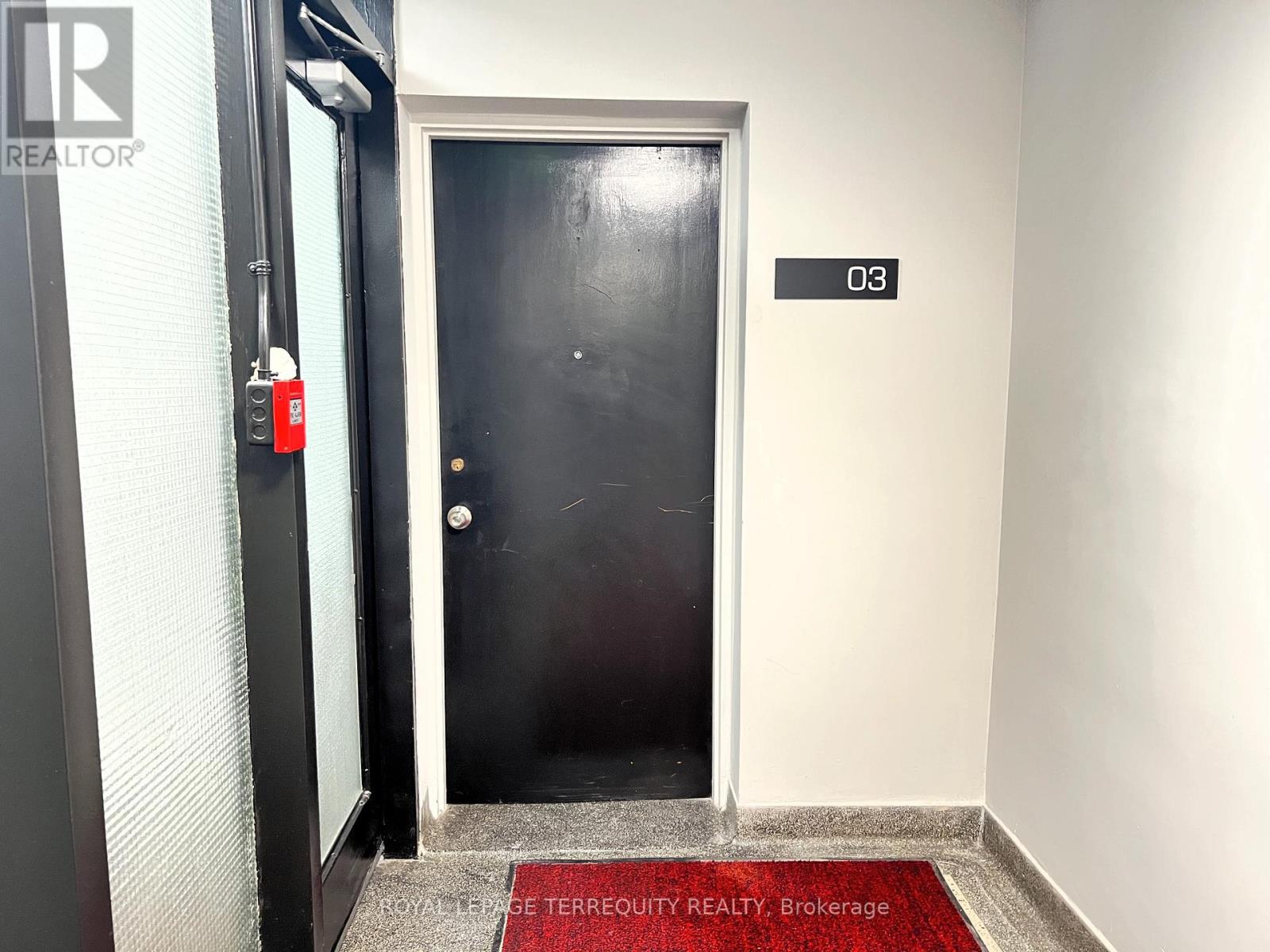 3 - 39 Leduc Drive, Toronto (Rexdale-Kipling), Ontario  M9W 2A8 - Photo 2 - W12740376