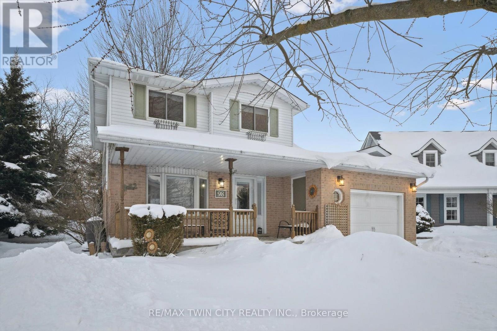 98 Old Maple Lane, Kitchener, Ontario  N2N 3B3 - Photo 3 - X12740204