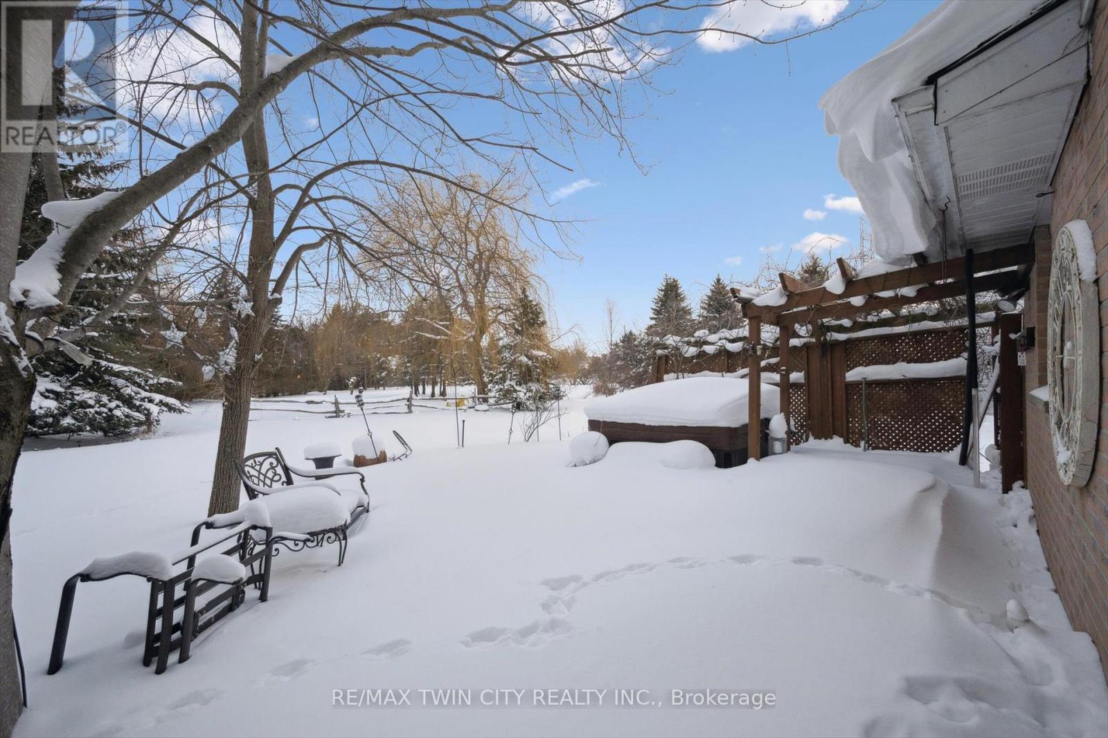 98 Old Maple Lane, Kitchener, Ontario  N2N 3B3 - Photo 36 - X12740204