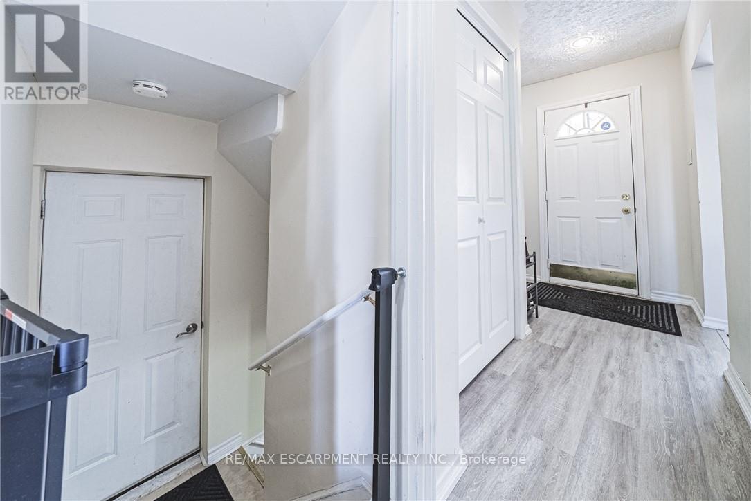 143 Fairfield Avenue, Hamilton, Ontario  L8H 5H3 - Photo 16 - X12740314