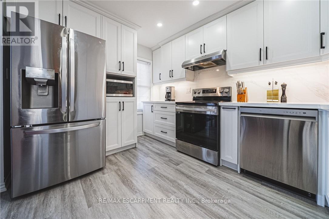 143 Fairfield Avenue, Hamilton, Ontario  L8H 5H3 - Photo 4 - X12740314