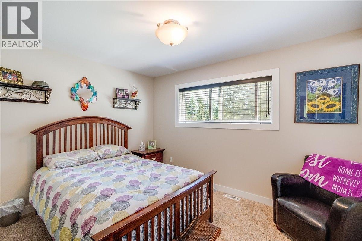 6010 Harrop-Procter Road, Nelson, British Columbia  V1L 6P7 - Photo 26 - 10365212