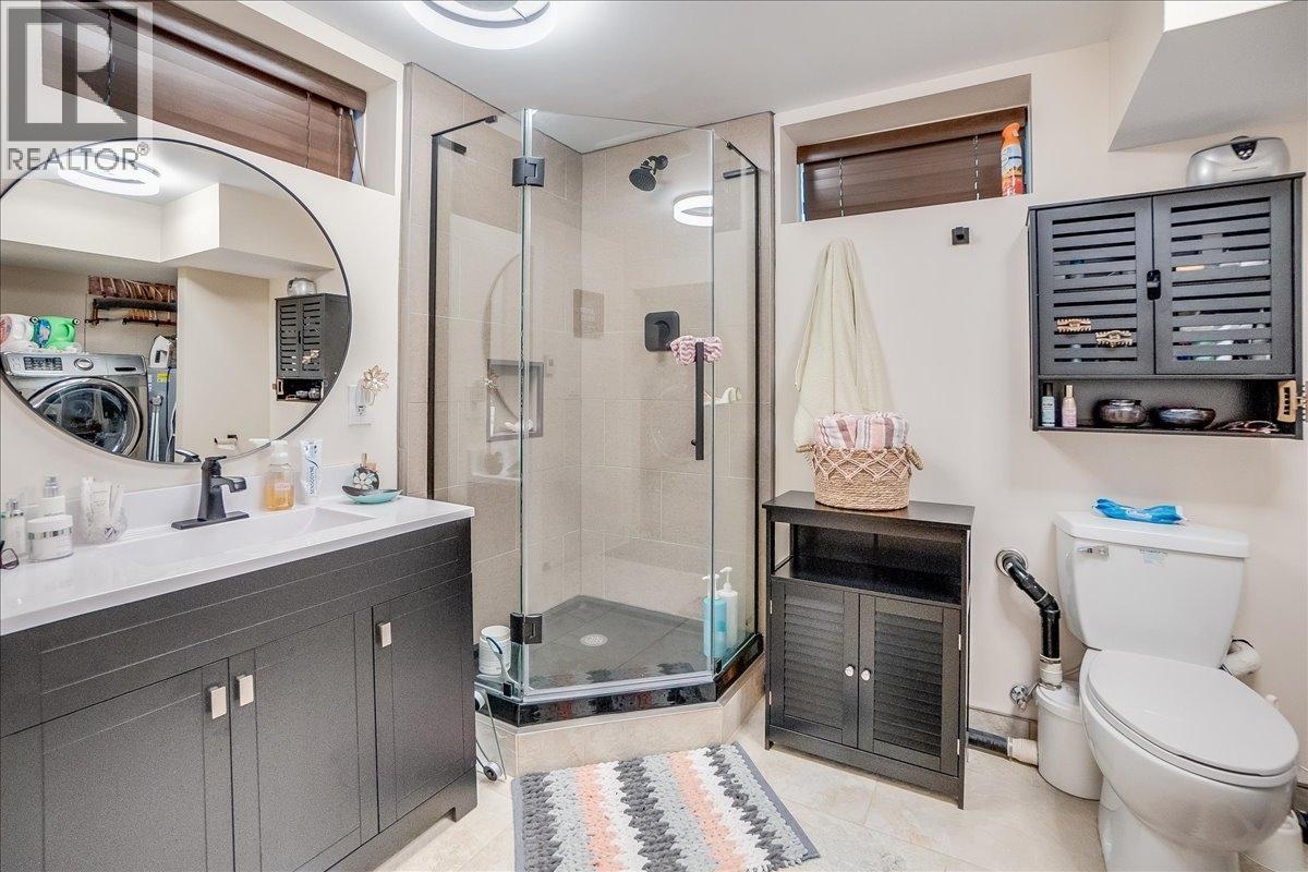 6010 Harrop-Procter Road, Nelson, British Columbia  V1L 6P7 - Photo 46 - 10365212