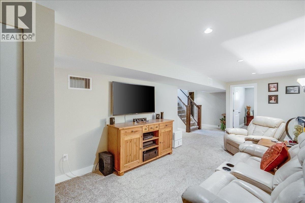 6010 Harrop-Procter Road, Nelson, British Columbia  V1L 6P7 - Photo 38 - 10365212