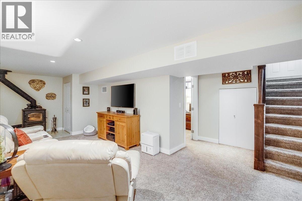 6010 Harrop-Procter Road, Nelson, British Columbia  V1L 6P7 - Photo 37 - 10365212