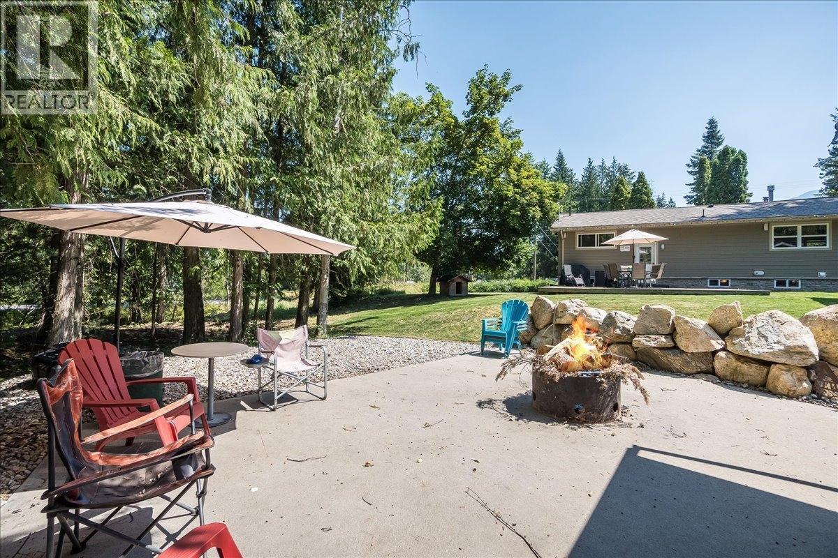 6010 Harrop-Procter Road, Nelson, British Columbia  V1L 6P7 - Photo 65 - 10365212