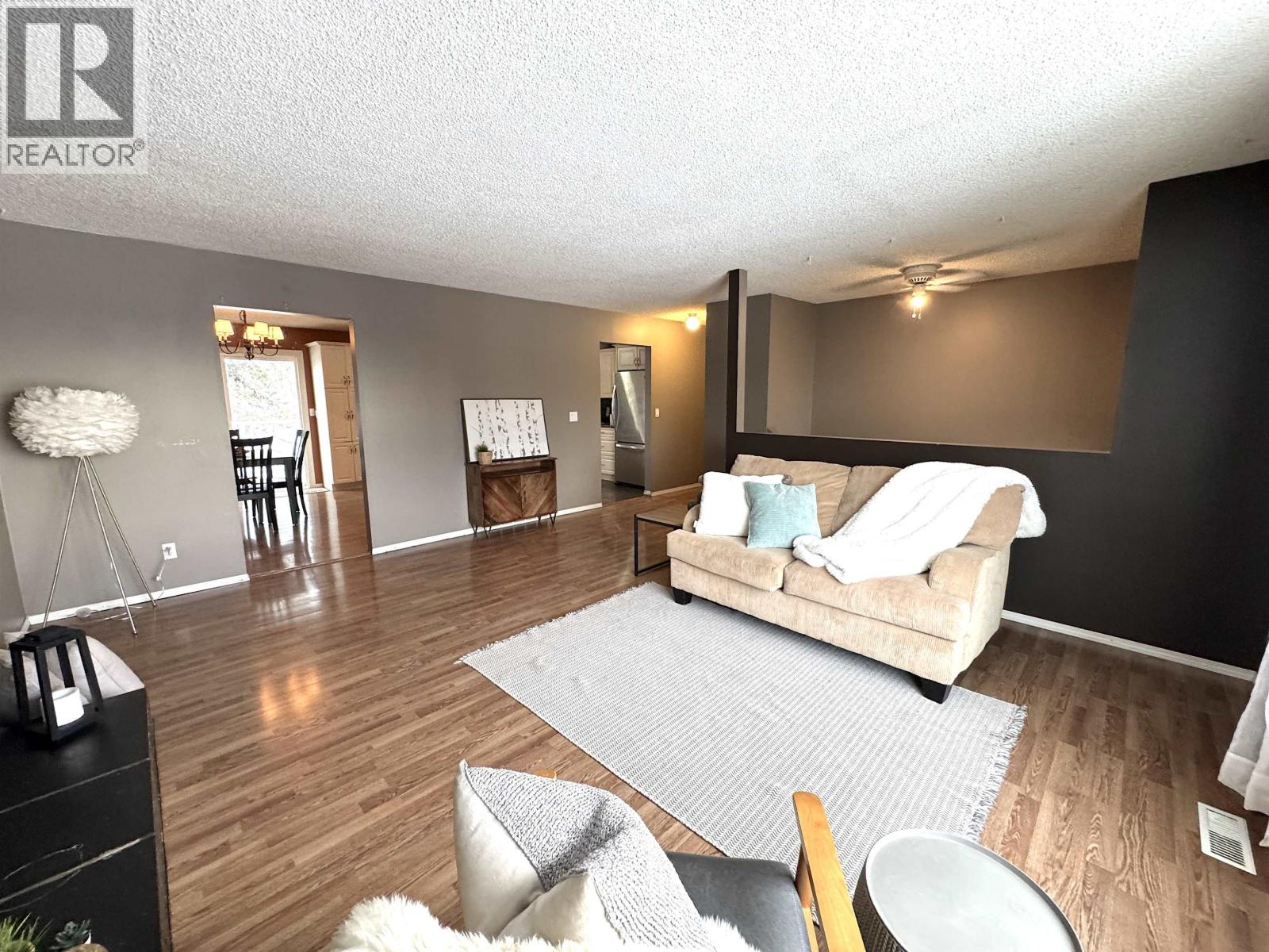 9016 98a Avenue, Fort St. John, British Columbia  V1J 5E4 - Photo 6 - R3080181