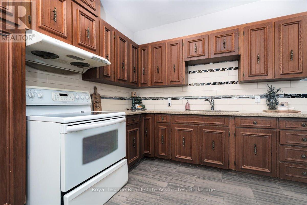 123 Market Street, Hamilton, Ontario  L8R 1N7 - Photo 12 - X12478555