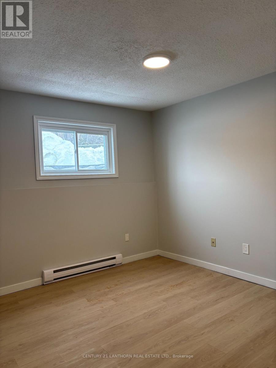 9 Pacific Street, Quinte West (Trenton Ward), Ontario  K8V 2B6 - Photo 10 - X12739740