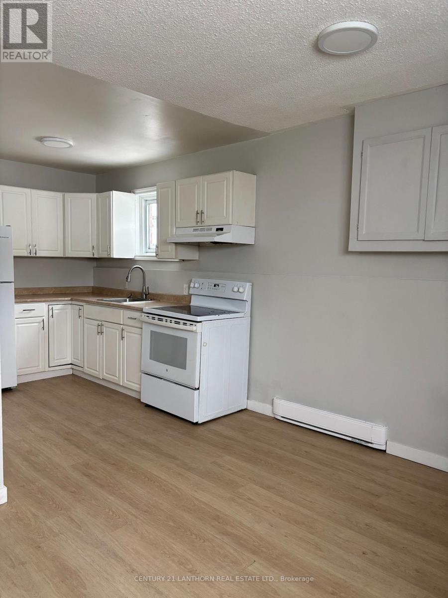 9 Pacific Street, Quinte West (Trenton Ward), Ontario  K8V 2B6 - Photo 6 - X12739740