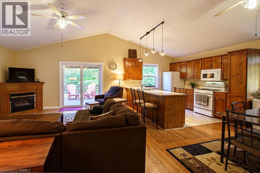 Photo 13 of 37 for 9928 Superior Street