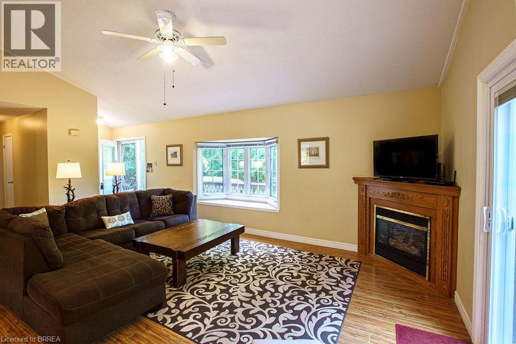 Photo 6 of 37 for 9928 Superior Street