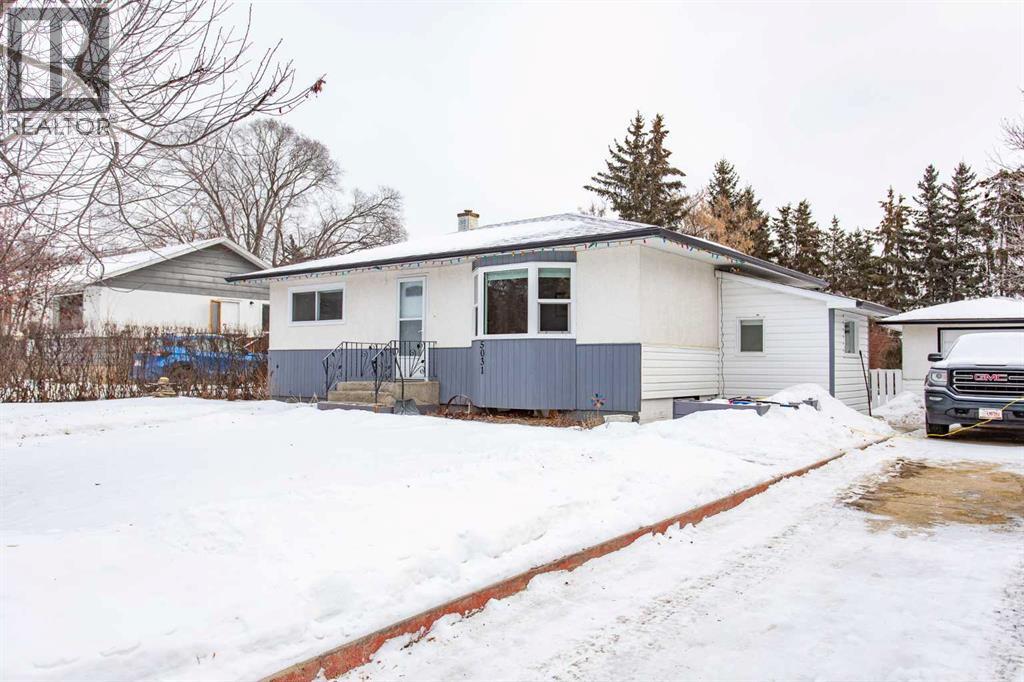 5031 57 Street, Lacombe, Alberta  T4L 1X8 - Photo 3 - A2281738