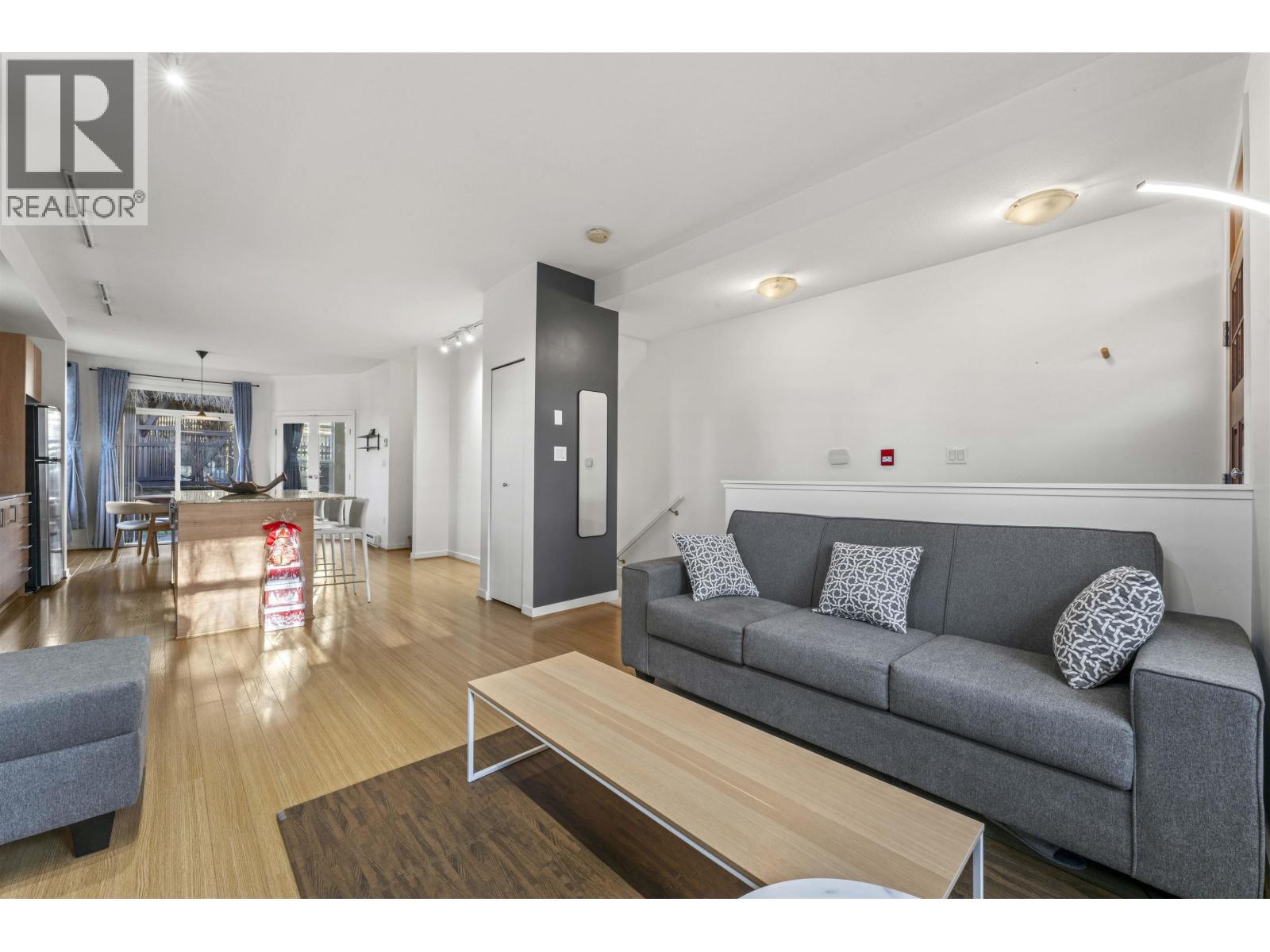 15 5771 Irmin Street, Burnaby, British Columbia  V5J 0C5 - Photo 5 - R3076882