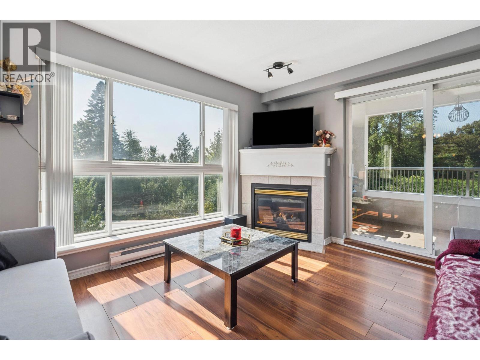 405 22230 NORTH AVENUE, Maple Ridge, British Columbia