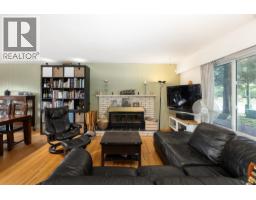 2041 TOMPKINS CRESCENT, North Vancouver, British Columbia