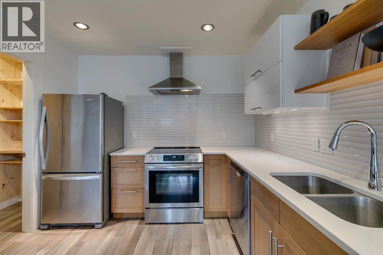 828 Britannia Way, Squamish, British Columbia  V0N 1J0 - Photo 3 - R3084662