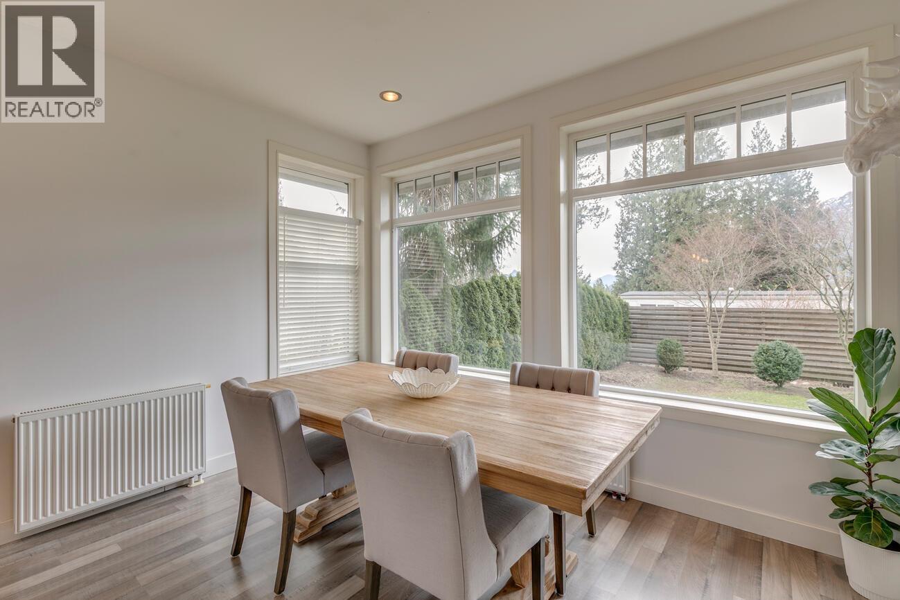 828 Britannia Way, Squamish, British Columbia  V0N 1J0 - Photo 5 - R3084662