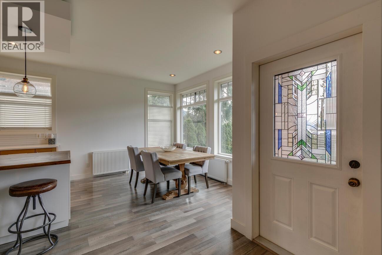 828 Britannia Way, Squamish, British Columbia  V0N 1J0 - Photo 6 - R3084662