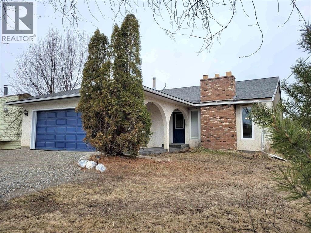 155 VANDERVIEW DRIVE, Vanderhoof, British Columbia