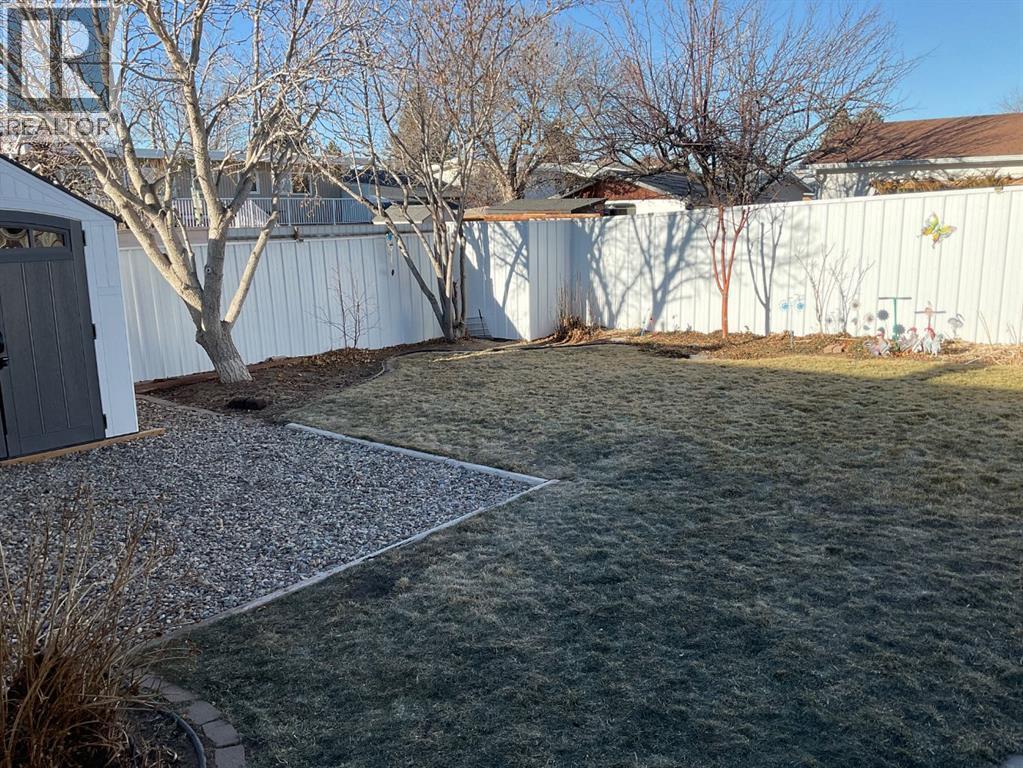 1904 18 Street N, Lethbridge, Alberta  T1H 4H2 - Photo 39 - A2276665