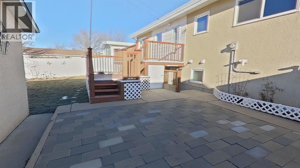 1904 18 Street N, Lethbridge, Alberta  T1H 4H2 - Photo 33 - A2276665