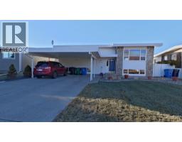 1904 18 Street N, Lethbridge, Alberta