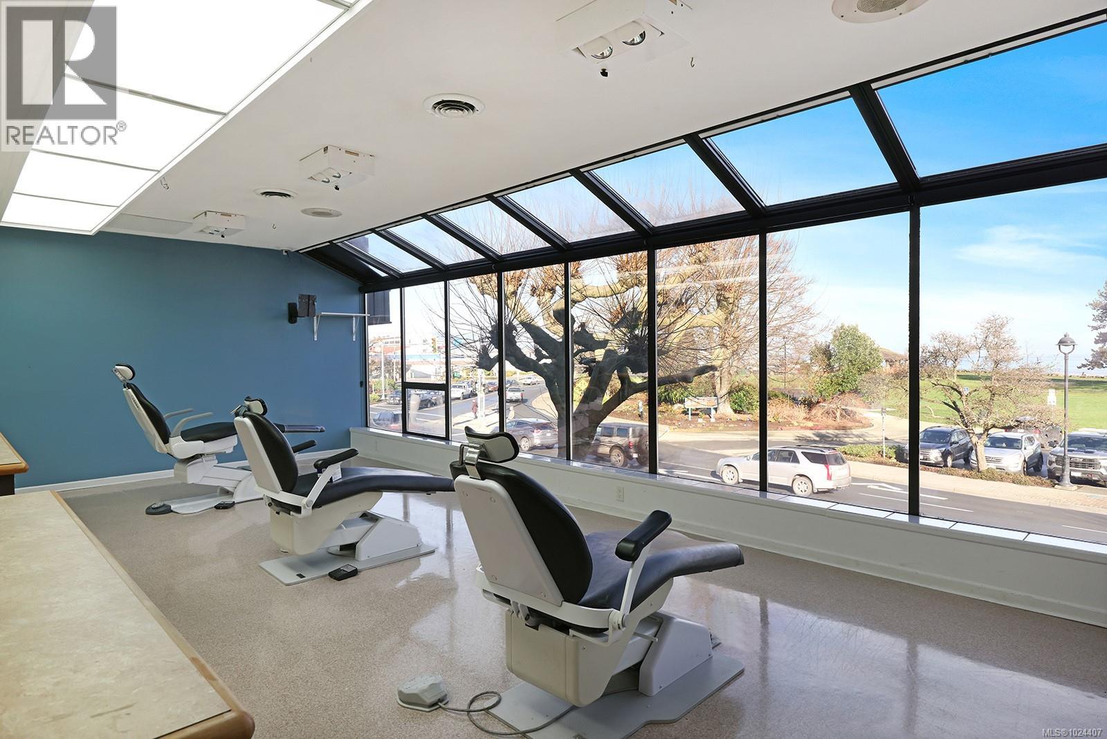 940 Island Hwy, Campbell River, British Columbia  V9W 2C3 - Photo 11 - 1024407