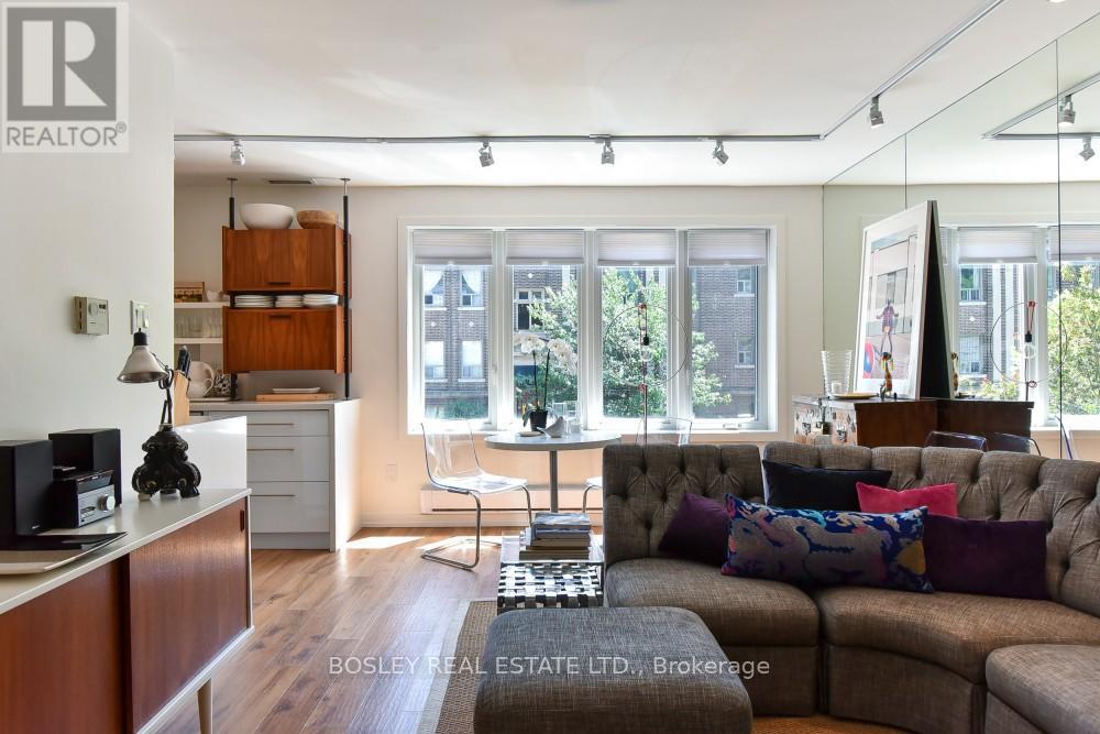 Main - 10 Tennis Crescent, Toronto, Ontario  M4K 1J3 - Photo 2 - E12740402